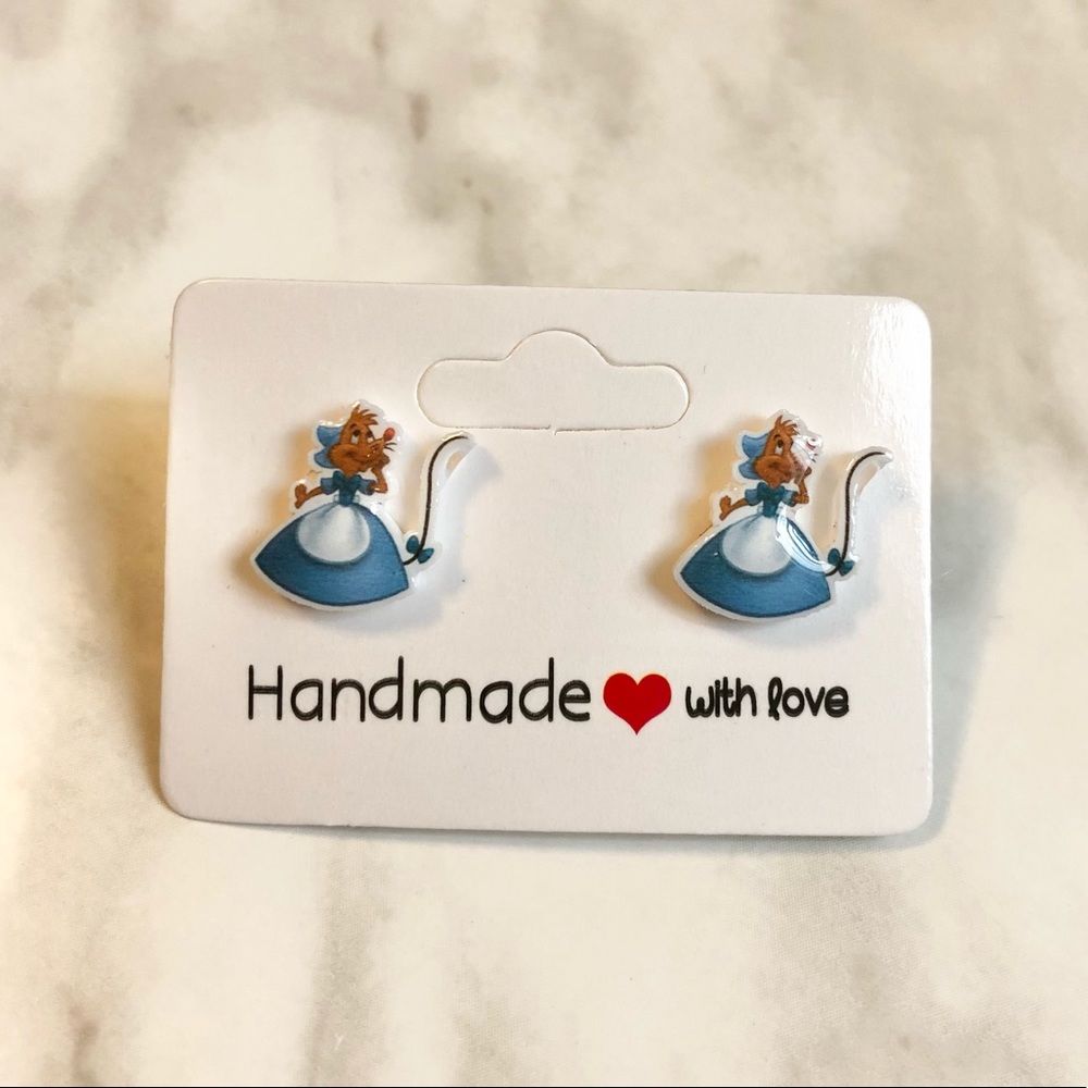 🎉 New Cinderella’s Mary Mouse Handmade Earrings